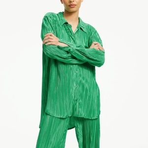 Good American Plisse Set top